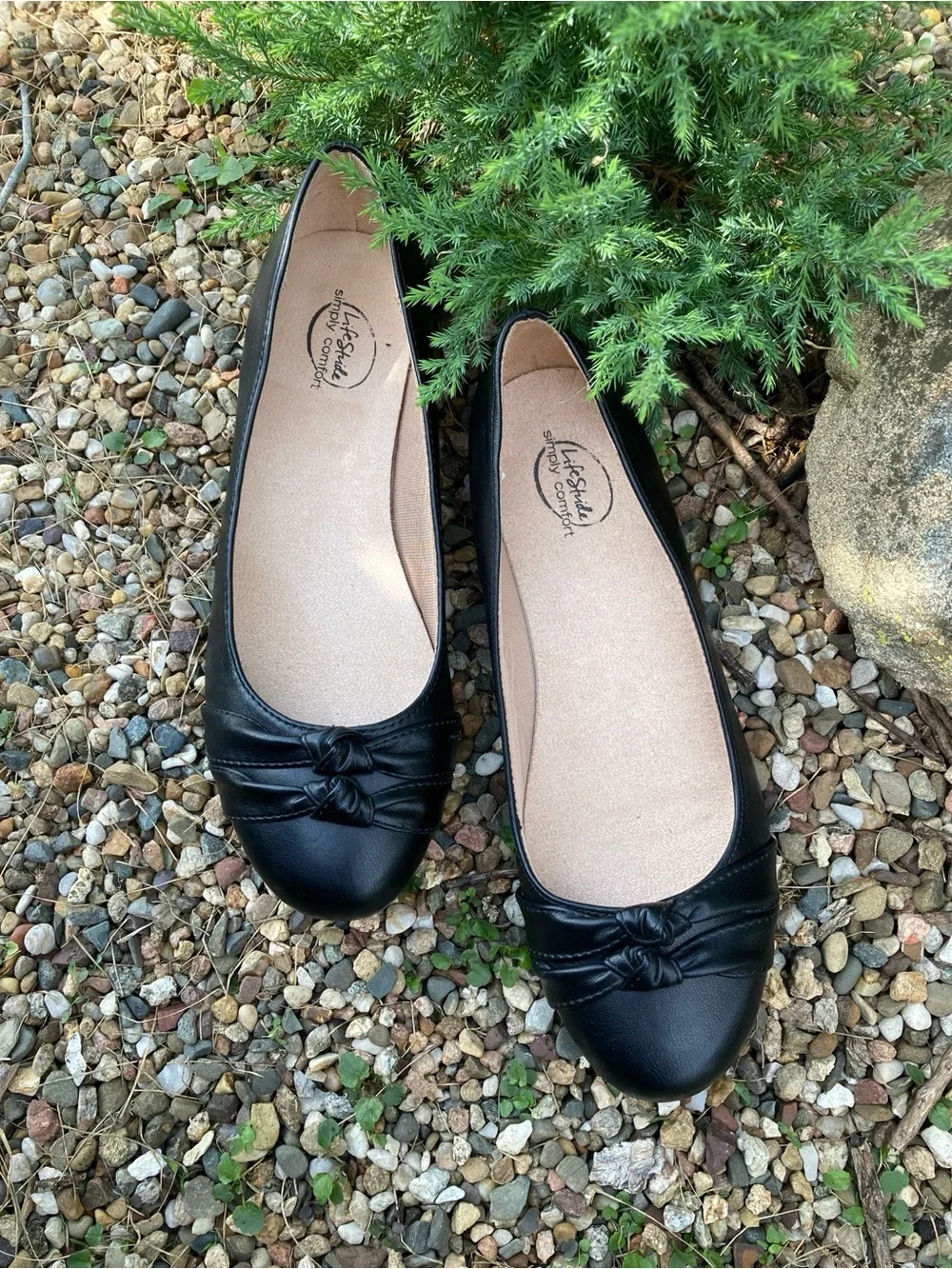 Lifestride size 11W Anika black slip on flats